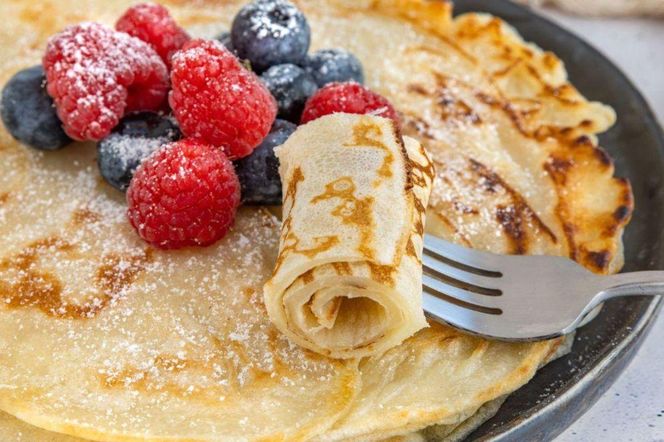 Nie miałam więcej mleka, więc dodałam do naleśników 1 składnik. Były puszyste i delikatne. Dosłownie rozpływały się w ustach. Przepis na puszyste naleśniki