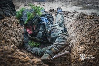 Nowi ochotnicy, którzy 15 listopada br. rozpoczęli 16-dniowe szkolenie podstawowe WOT, dotarli do jego finiszu.