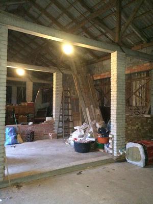 Przebudowa stodoły na dom