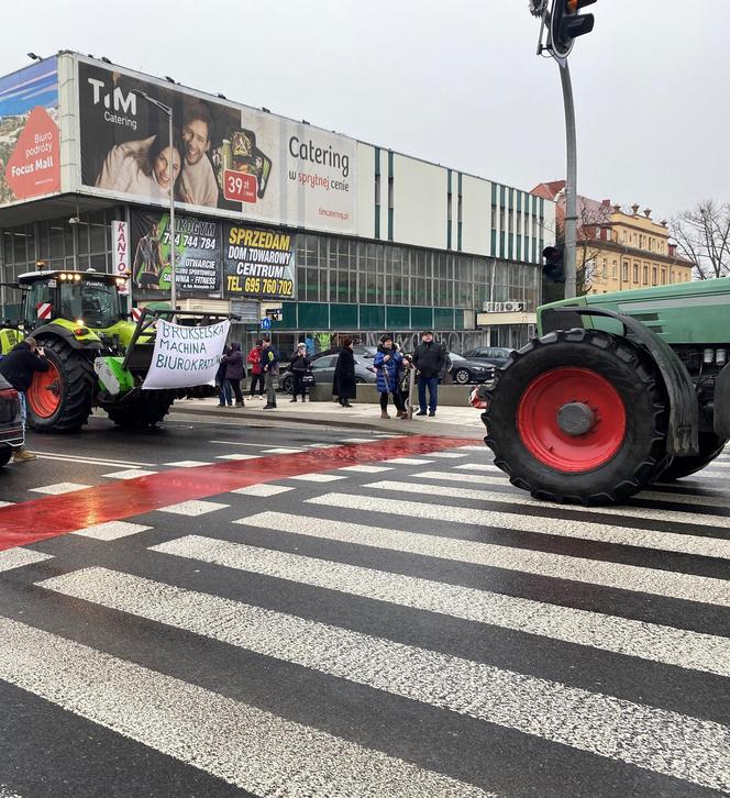 Strajk rolników w centrum Zielonej Góry. Przedsiębiorcy wyjechali na ulice 