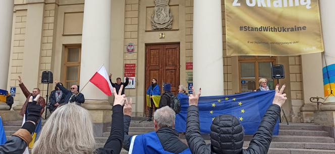 Wspólne śpiewanie "Ody do wolności" dla Ukrainy