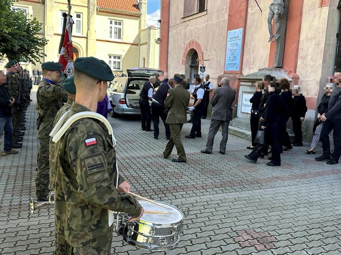 Ojciec i 2-letni synek spoczęli w jednej trumnie