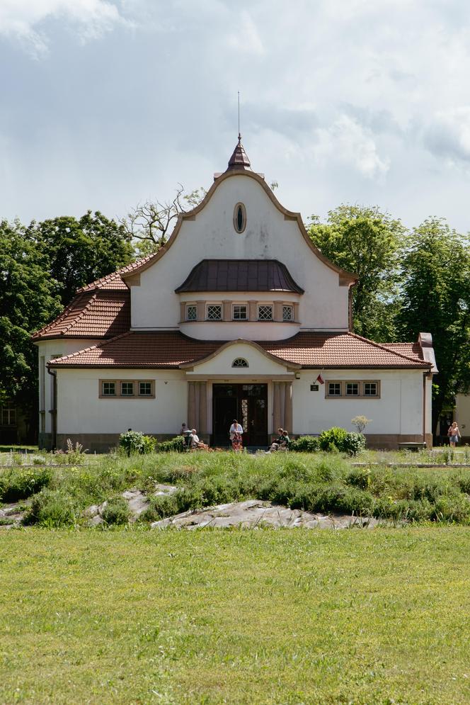 Kobierzyn - zdjęcia krakowskiego szpitala psychiatrycznego i miasta-ogrodu