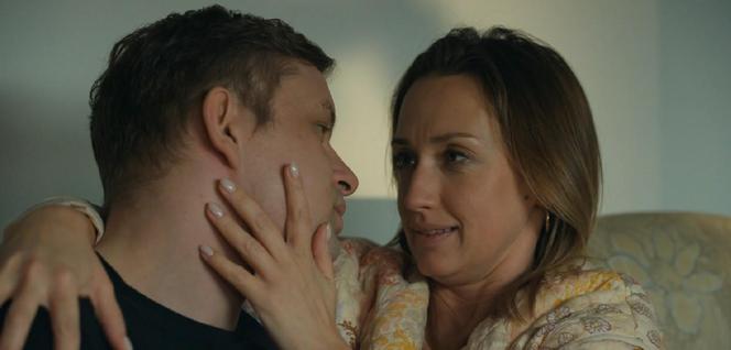 Barwy szczęścia odcinek 3017. Hubert (Marek Molak), Asia (Anna Gzyra)