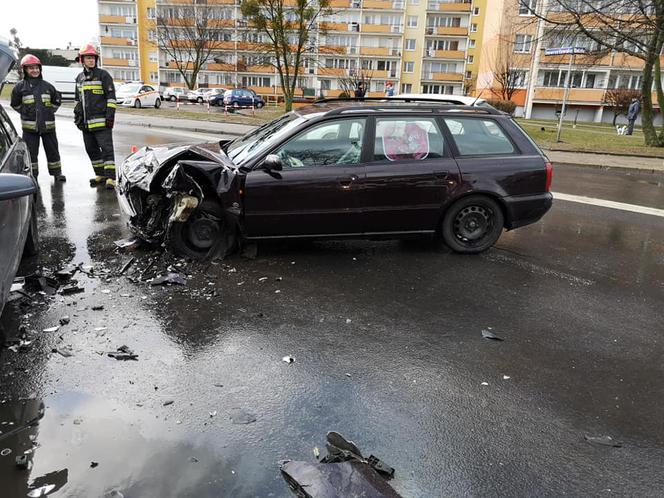 Zderzenie dwóch samochodów na skrzyżowaniu Brzozowej z Bielicką! [ZDJĘCIA]