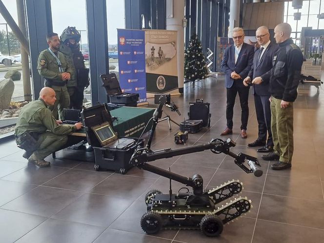 Straż graniczna na Warmii i Mazurach otrzymała nietypowy pojazd. Będzie wykorzystywany na lotnisku [ZDJĘCIA]