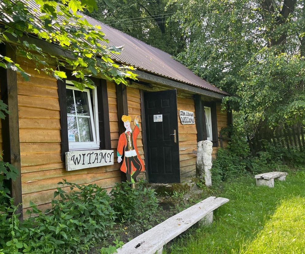 To najbardziej bajkowa wieś w Polsce. Zobacz, co kryje Majdan Ostrowski