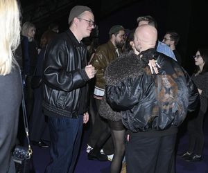 Premiera LARP. Miłość, trolle i inne questy: Pawł Deląg z partnerką