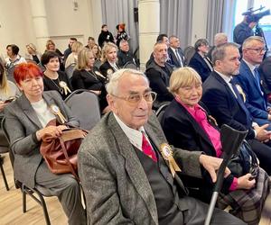 Jubileuszowa sesja i  ceremonia wręczenia statuetek „Honorowy Przyjaciel Starachowic”