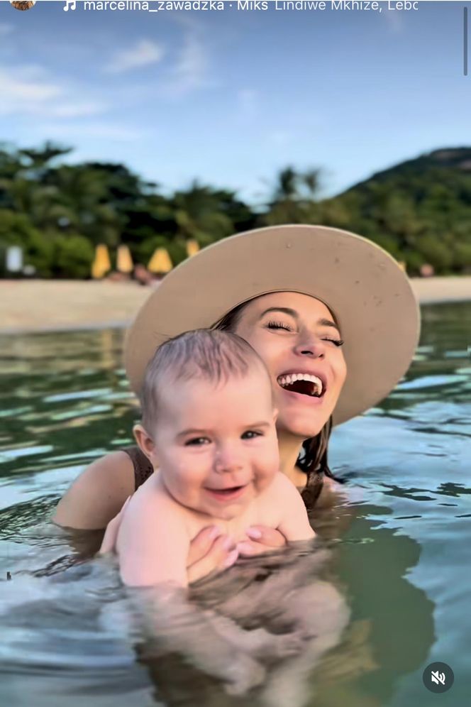 Natalia Siwiec, Marcelina Zawadzka. Misski podbijają Ibizę