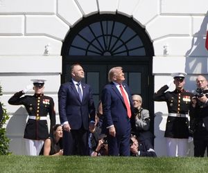 5:39 PM  Trump powitał Nawrockiego przed Białym Domem