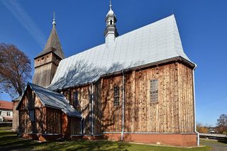 Święcany - wieś, którą posiadali rycerze. Na prawie niemieckim założył ją król Kazimierz Wielki 