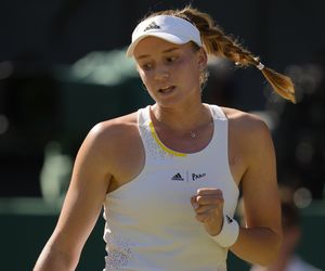 Pogromczyni Świątek miała zostać zwyzywana na korcie! Skandaliczne zachowanie Ostapenko wobec Rybakiny