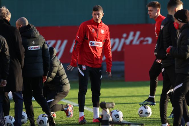 Pierwszy trening Reprezentacji Polski przed trójmeczem el. mistrzostw świata. Trener Sousa już układa klocki