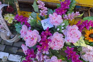 Ceny zniczy i kwiatów w Rzeszowie