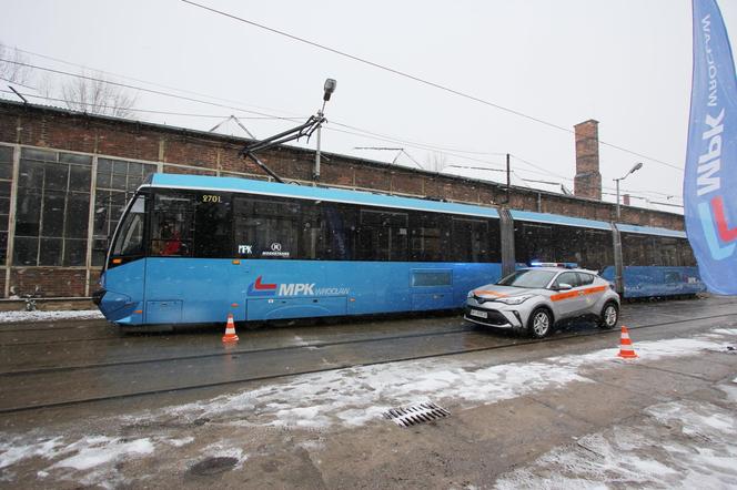 Kierowcy lekceważą ten przepis, wielu nie ma o nim pojęcia. To nagranie pokazuje, czym to grozi