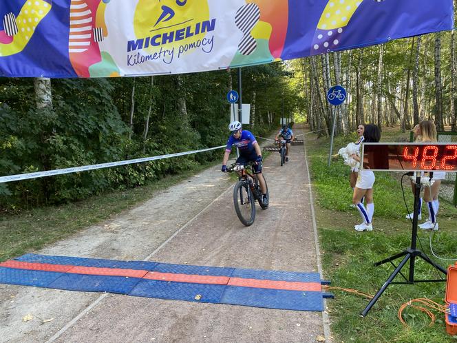 Kilometry Pomocy Michelin 2024. Sportowe emocje na plaży miejskiej w Olsztynie. Zobacz zdjęcia!