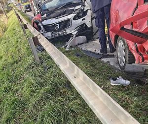 Tragiczny wypadek w miejscowości Wzdół Kolonia. Nie żyją dwie osoby, kolejne dwie są ranne