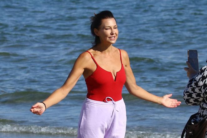 Anna Popek pracuje w zimnym morzu