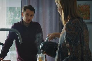 	M jak miłość odc. 1796. Justyna (Magdalena Wieczorek), Krzysiek Maliszewski (Adrian Brząkała)