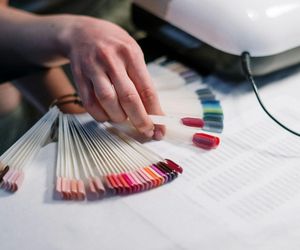 Manicure hybrydowy już nie będzie taki sam? Ważna zmiana w salonach od 1 września