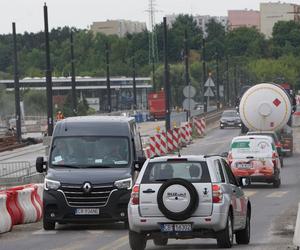 Nad Brdą w Bydgoszczy powstają nowe mosty. Zaglądamy na plac budowy [ZDJĘCIA]