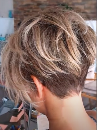 Hitem są również króciutkie cięcia w stylu pixie cut