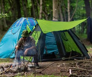 Namiot na wakacje. Te oznaki świadczą, że lepiej go nie kupować, to może być tani bubel
