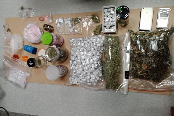 Gniezno - Policjanci przejęli ponad 2,5 kg narkotyków
