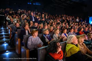 Spektakl „Prezent urodzinowy” Teatru Capitol w Centrum Sztuki Mościce