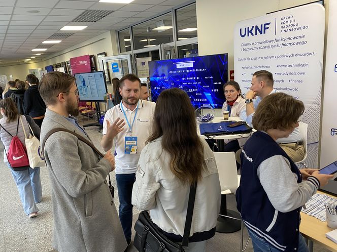 Targi Pracy na UWM 2025. Ogromne zainteresowanie wydarzeniem. Zobacz zdjęcia!