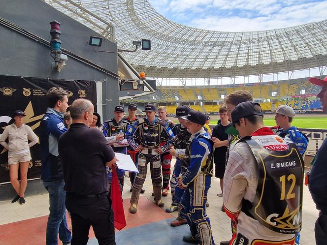 Speedway Ekstraliga Camp w Toruniu. Zdjęcia z pierwszego dnia. Tomasz Gollob i inne legendy na Motoarenie