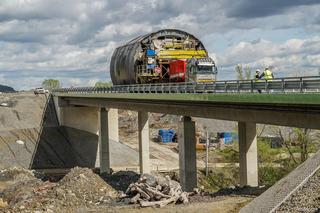 Postęp prac drpogowych na budowie obejścia Węgierskiej Górki