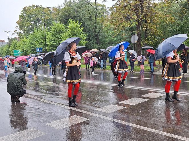 Pochód Gwarkowski 2025 w strugach deszczu