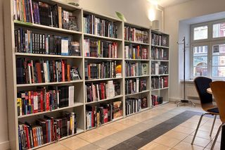 Zmiany w bibliotece wojewódzkiej w Olsztynie. Nowy wystrój przyciąga wzrok