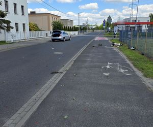 Samochód huknął w rowerzystkę! Kobieta nie przeżyła. Wszystko się nagrało