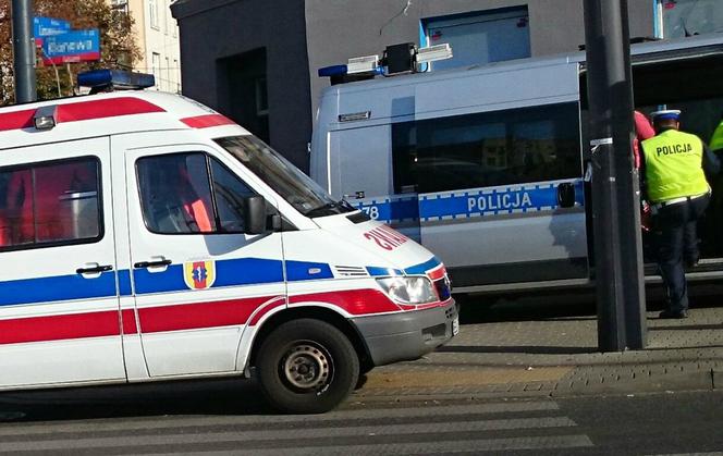 Łódź: Poważny wypadek na skrzyżowaniu Przybyszewskiego/Lodowa. Na ulicę wysypało się mięso