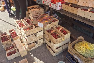 Drożyzna na targowiskach? Nie w Olsztynie. Tu kupisz truskawki w dobrej cenie!