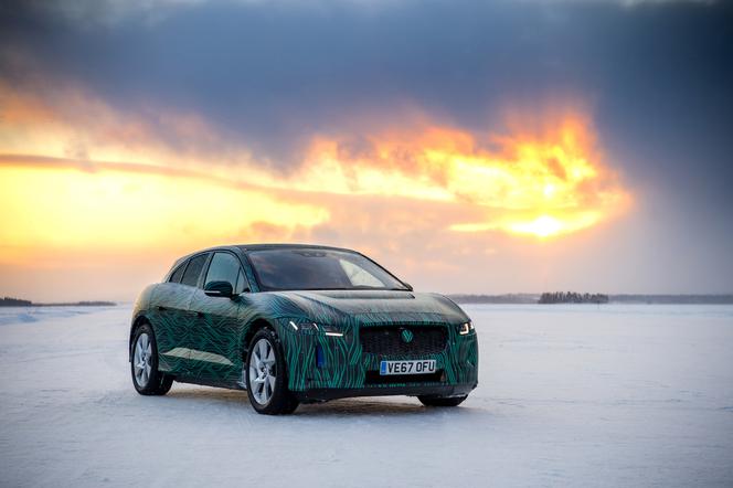 Jaguar I-Pace w ośrodku testowym w Szwecji