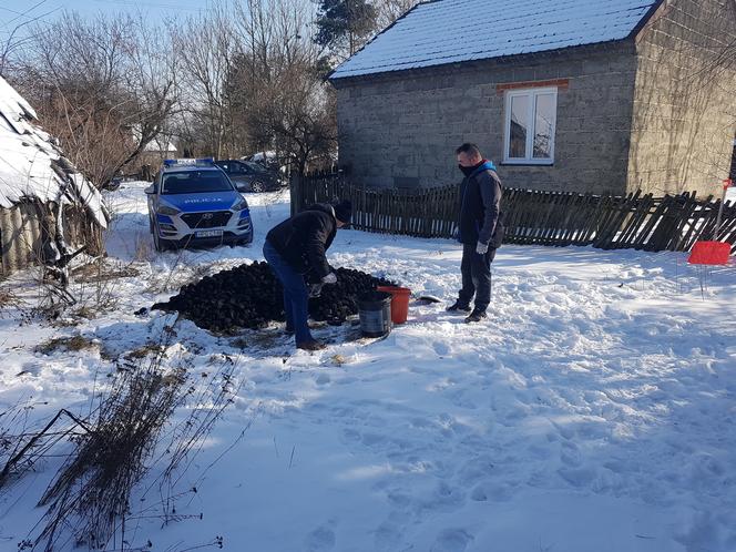 Ogrzewali się parą z garnka. Seniorzy ze Szczucina mogli ZAMARZNĄĆ we własnym domu