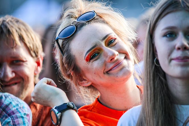 Sosnowiec Fun Festival. Publiczność szaleje przed sceną