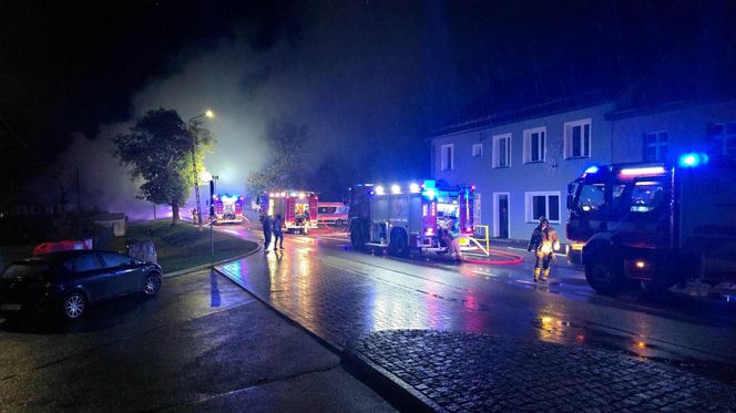 Pożar domu we wsi Winda. Nie żyją dwie osoby