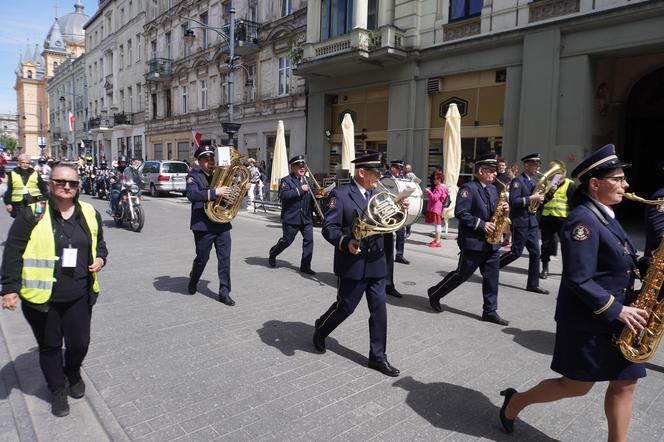 Pochód Juwenaliowy Łódzkich Uczelni. Studenci przejęli Łódź! [ZDJĘCIA]