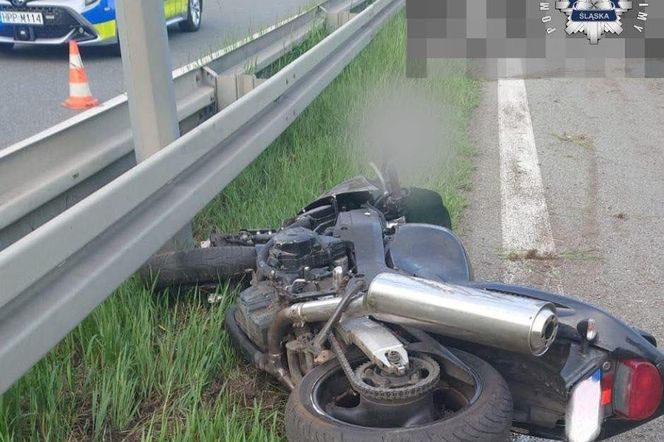 Mikołów. 44-latek na motocyklu wypadł z drogi na zakręcie i uderzył w słup. Nie żyje