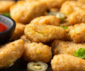 Frykadelki z ziemniaczanym farszem – pyszne urozmaicenie każdej imprezy