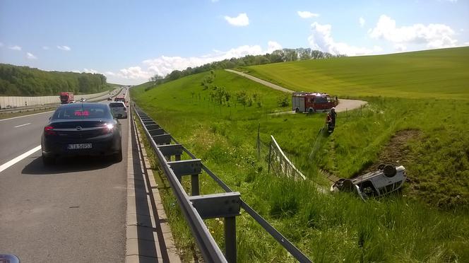 Wypadek na A4 za węzłem Bieżanów. Zginął młody mężczyzna [ZDJĘCIA]