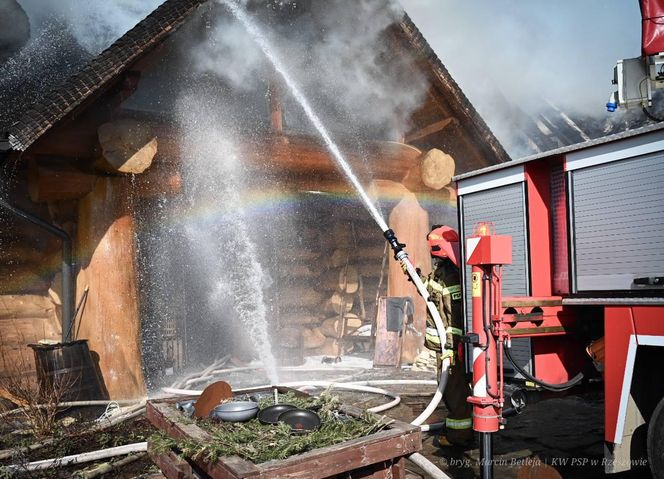 Pożar kultowej bieszczadzkiej restauracji Wilcza Jama