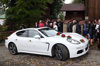 Kolarz Rafał Majka pojechał do ślubu Porsche Panamera