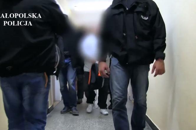 To on miał zamordować i oskórować studentkę. Policja publikuje nagranie z zatrzymania Roberta J. [WIDEO, GALERIA]