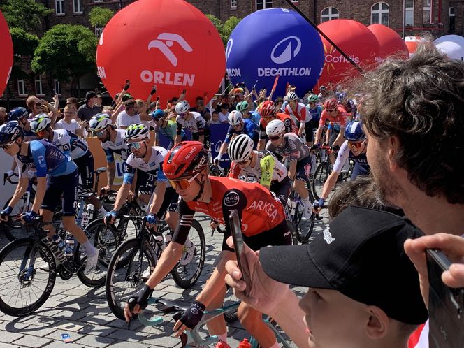 Tour de Pologne 2025. Start w Katowicach Nikiszowcu